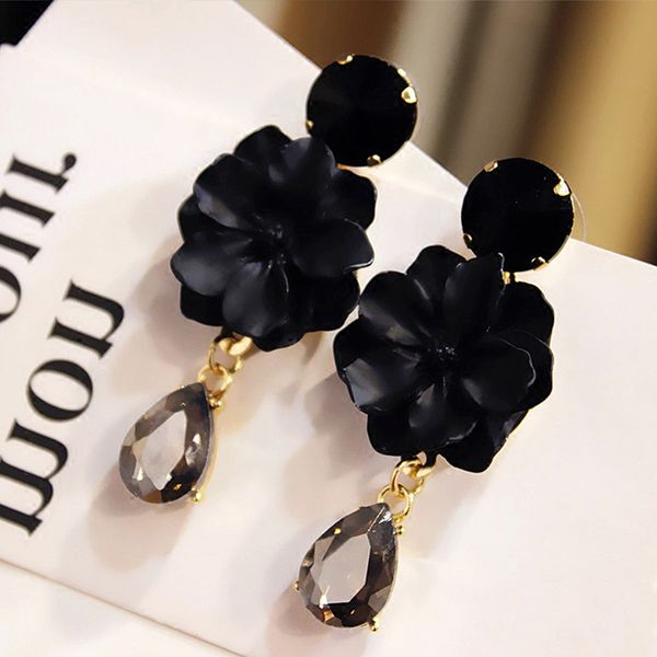 shiny side new fashion brand jewelry black beads stud earrings for women gift waterdrop flower earrings, Golden;silver
shiny side new fashion brand jewelry black beads stud earrings for women gift waterdrop flower earrings, Golden;silver