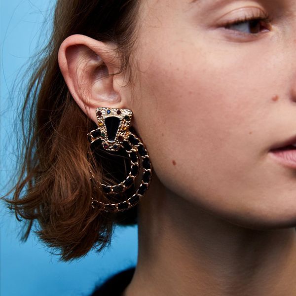 new trendy fashion luxury designer exaggerated multi circle metal braided pendant stud earring for woman 3 colors
new trendy fashion luxury designer exaggerated multi circle metal braided pendant stud earring for woman 3 colors