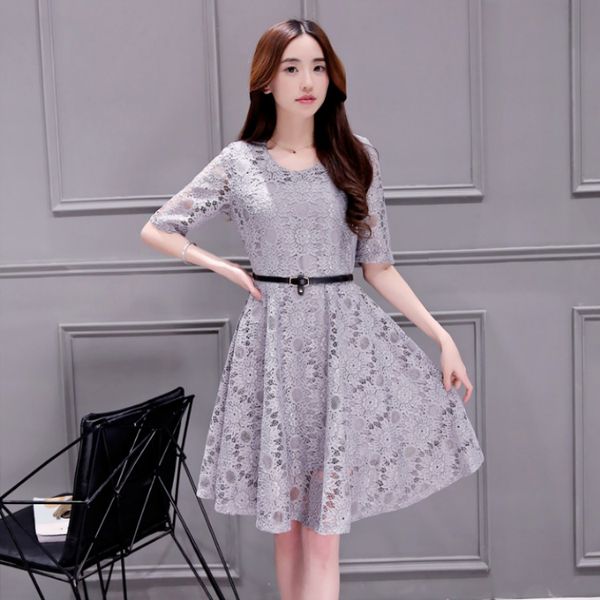 2019 new women's dress summer and autumn lace hollow long lace skirt fashion round neck middle sleeve dress, Black;gray
2019 new women's dress summer and autumn lace hollow long lace skirt fashion round neck middle sleeve dress, Black;gray
