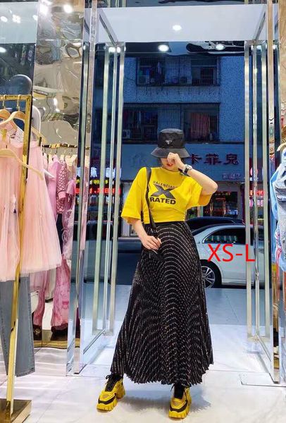 women designer t shirts brand tees pattens color letters printed short sleeves couple luxury men women large t shirts lr200422, White
women designer t shirts brand tees pattens color letters printed short sleeves couple luxury men women large t shirts lr200422, White