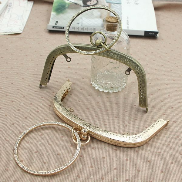 18.5cm circle bracelet arch mouth gold embossing bronze golden manual parts package buckle luggage and bags reaming gold, Black
18.5cm circle bracelet arch mouth gold embossing bronze golden manual parts package buckle luggage and bags reaming gold, Black