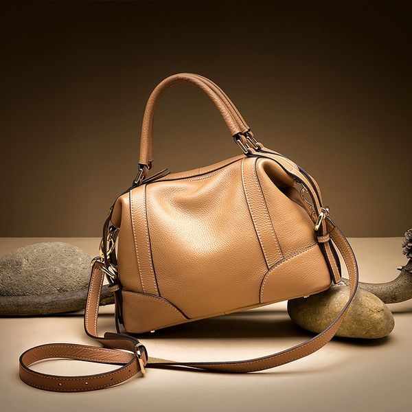 original new leather women's bag fashion head leather hand-held bag casual soft shell tide
original new leather women's bag fashion head leather hand-held bag casual soft shell tide
