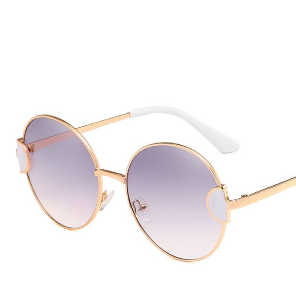 trend ma'am sunglasses woman fund colourful ocean piece sunglasses round box sun glasses mirror, White;black
trend ma'am sunglasses woman fund colourful ocean piece sunglasses round box sun glasses mirror, White;black