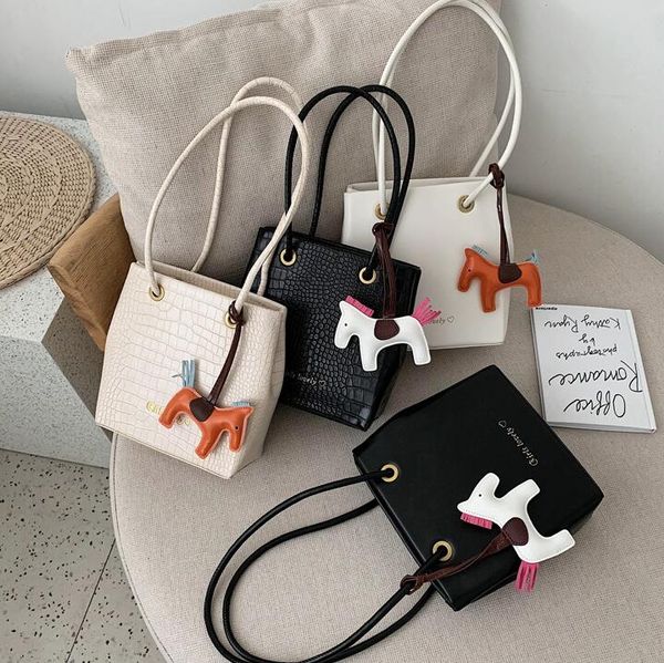 ins women handbag plain alligator shoulder bags large capacity pu lady travel bag senior bag
ins women handbag plain alligator shoulder bags large capacity pu lady travel bag senior bag