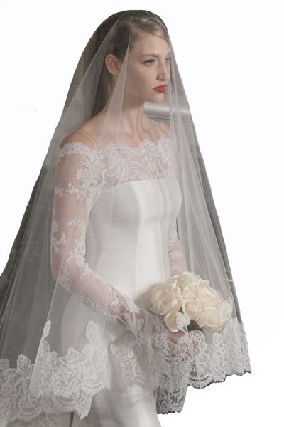 new arrive 2020 wedding veil lace appliqued single layer bridal veils 2.5 meter white or ivory veil, Black
new arrive 2020 wedding veil lace appliqued single layer bridal veils 2.5 meter white or ivory veil, Black