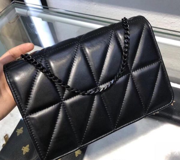 designer handbags sheepskin leather black chain lock pendant genuine leather designer handbag shoulder bags come b001
designer handbags sheepskin leather black chain lock pendant genuine leather designer handbag shoulder bags come b001