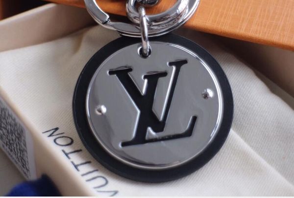 good quality fashion flower keyring famous designerkeychain stainless steel leather accessory car keychains for gifts with box, Silver
good quality fashion flower keyring famous designerkeychain stainless steel leather accessory car keychains for gifts with box, Silver