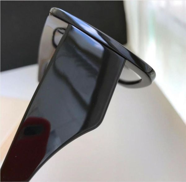 style 5688 selling sunglasses new with women frame box popular generous and protection square uv400 elegant eyewear fashion quality mehl, White;black
style 5688 selling sunglasses new with women frame box popular generous and protection square uv400 elegant eyewear fashion quality mehl, White;black