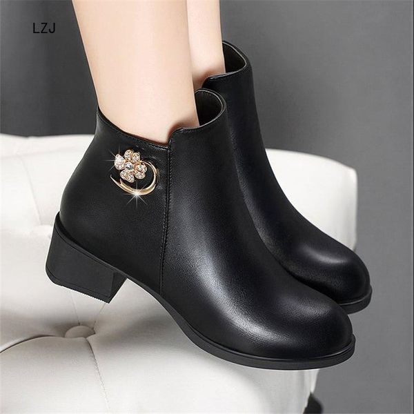 lzj 2019 new style fashion women boots side zipper round head thick bottom pu leather waterproof woman boots l861, Black
lzj 2019 new style fashion women boots side zipper round head thick bottom pu leather waterproof woman boots l861, Black