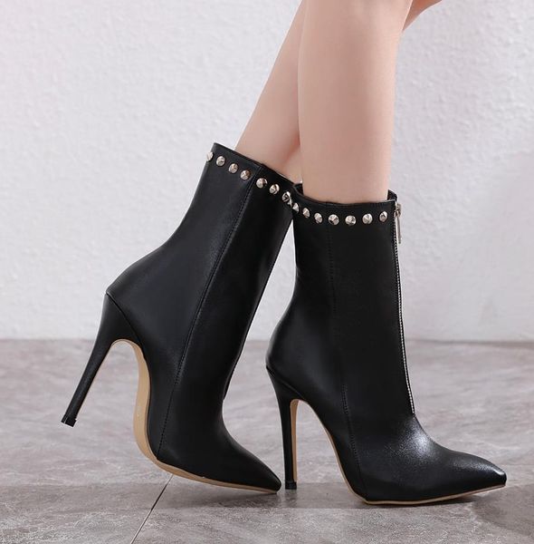 size 33 to 42 with box fashion rivets pointed shoes designer high heel ankle booties luxury designer women boots come with box, Black
size 33 to 42 with box fashion rivets pointed shoes designer high heel ankle booties luxury designer women boots come with box, Black