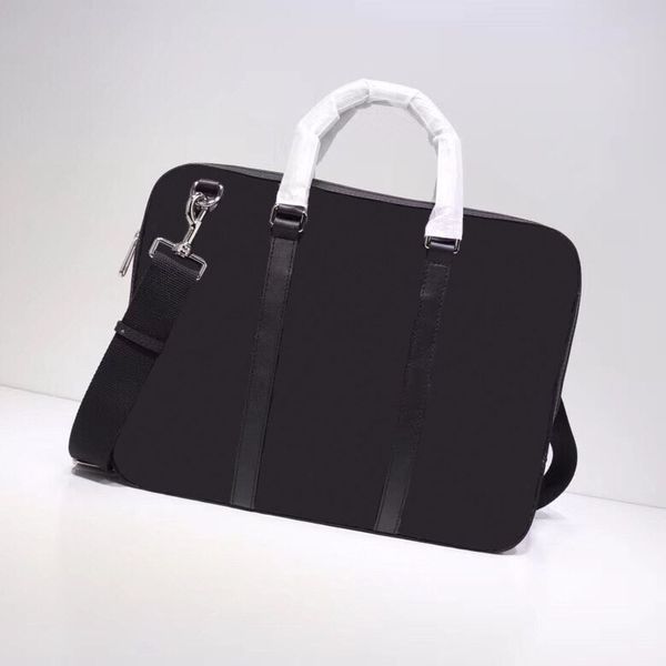 briefcase men's business document bag large capacity horizontal handbag fashion simple men's bag single shoulder slant straddle ba
briefcase men's business document bag large capacity horizontal handbag fashion simple men's bag single shoulder slant straddle ba