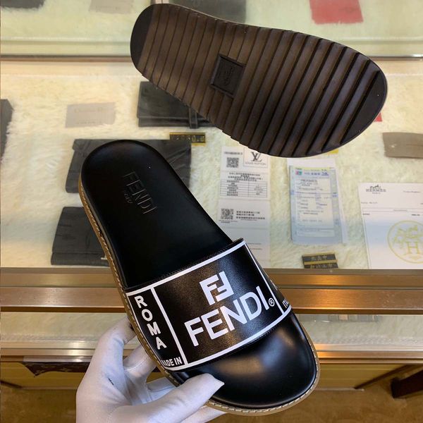 Chinelos brand890121
Chinelos brand890121