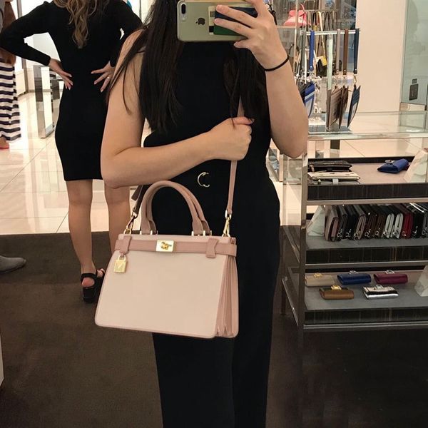 дизайнерские сумки рюкзак crossbody роскошные женские леди сумка фирменные сумки роскошные сумки сумки crossbody pu кожаные сумки на ремне с
дизайнерские сумки рюкзак crossbody роскошные женские леди сумка фирменные сумки роскошные сумки сумки crossbody pu кожаные сумки на ремне с
