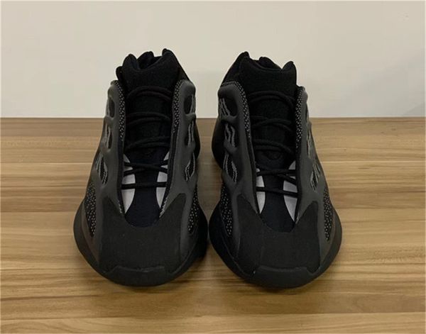 est authentic boots 700 v3 alvah h67799 running shoes men women azael fw4980 glow in the dark kanye west sports with original box
est authentic boots 700 v3 alvah h67799 running shoes men women azael fw4980 glow in the dark kanye west sports with original box