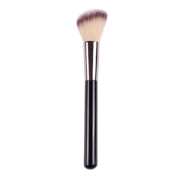 angled repair blush brush makeup brush tool beauty 
angled repair blush brush makeup brush tool beauty