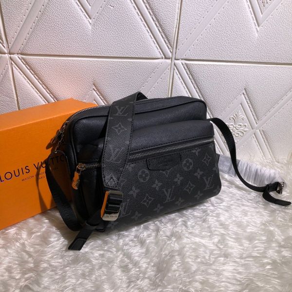 outdoor men messenger bags canvas fashion real cowhide leather mens bag classic design shoulder bag for male size
outdoor men messenger bags canvas fashion real cowhide leather mens bag classic design shoulder bag for male size