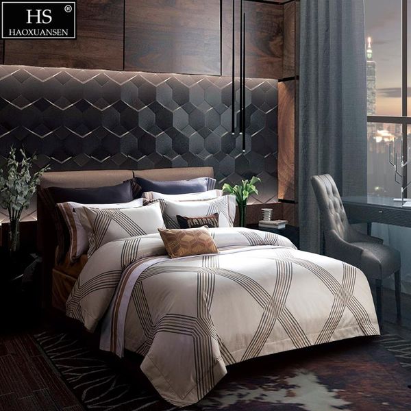 beige fabric lattice stripe design 4pcs yarn dyed jacquard bedding sets bed linens king size duvet cover set pillowcase bedsheet
beige fabric lattice stripe design 4pcs yarn dyed jacquard bedding sets bed linens king size duvet cover set pillowcase bedsheet