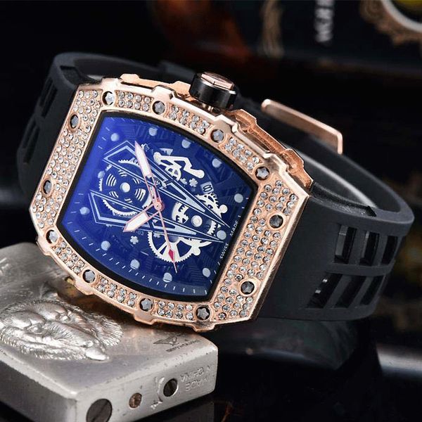 luxury design mens watches cool luxury diamond stainless steel case casual calendar quartz mens clock watches wholesale, Slivery;brown
luxury design mens watches cool luxury diamond stainless steel case casual calendar quartz mens clock watches wholesale, Slivery;brown