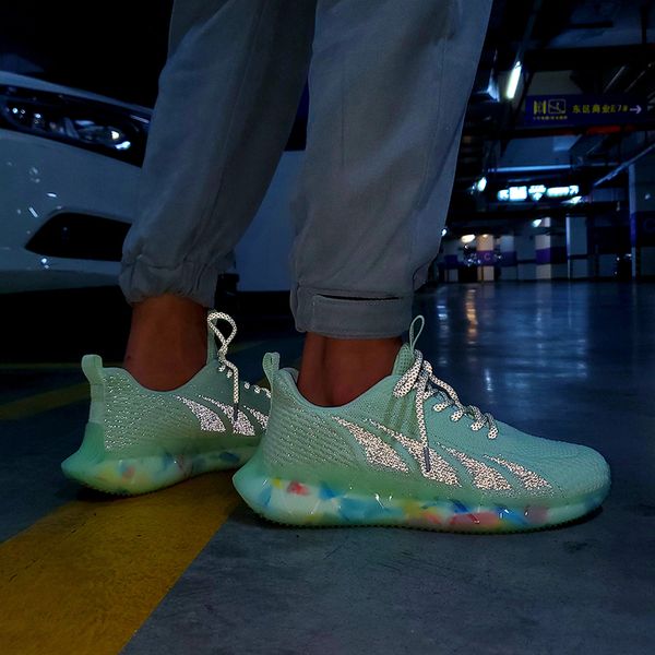 men running shoes breathable absorption cushion lightweight comfortable footwear luminous outdoor sports sneakers
men running shoes breathable absorption cushion lightweight comfortable footwear luminous outdoor sports sneakers