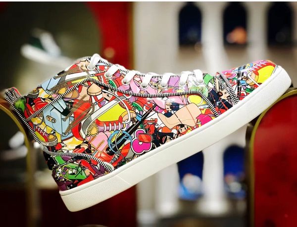super loubi print graffiti patent leather men's designer low red bottom sneakers skateboard,jogging walking red sole popular gift, Black
super loubi print graffiti patent leather men's designer low red bottom sneakers skateboard,jogging walking red sole popular gift, Black
