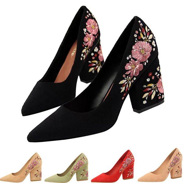 designer women heels shoes red bottoms pumps retro vintage high heels black nude pointed toes embroiders office dress wedding shoes 34-40
designer women heels shoes red bottoms pumps retro vintage high heels black nude pointed toes embroiders office dress wedding shoes 34-40