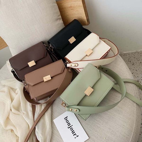 Новый оптовый корейский Vogue Pu Leather Pure Square Pack с двумя плечевыми ремнями, одним плече
Новый оптовый корейский Vogue Pu Leather Pure Square Pack с двумя плечевыми ремнями, одним плече