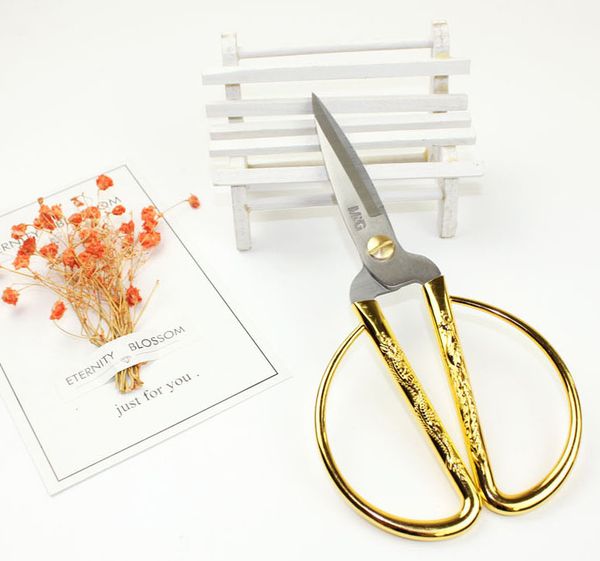 spot supplies stainless steel golden scissors kitchen cut happy scissors 3 number shear plug-in card packing
spot supplies stainless steel golden scissors kitchen cut happy scissors 3 number shear plug-in card packing