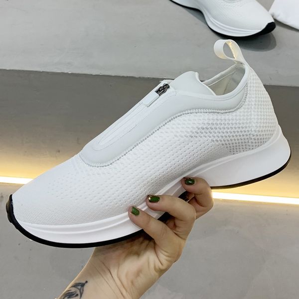 printed canvas and suede mens sneaker womens fashion b24 b25 oblique black white stitching upper running shoes
printed canvas and suede mens sneaker womens fashion b24 b25 oblique black white stitching upper running shoes