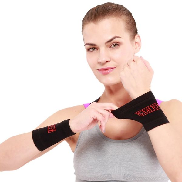 1pair sports wrist band wrist support brace sweatband guard tennis squash badminton fitness hand wristband protector, Black;red
1pair sports wrist band wrist support brace sweatband guard tennis squash badminton fitness hand wristband protector, Black;red