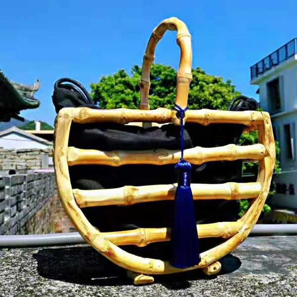 fringed handbag bag handmade bamboo bamboo root semicircle shoulder bag ins explosion models detachable bag inside package
fringed handbag bag handmade bamboo bamboo root semicircle shoulder bag ins explosion models detachable bag inside package