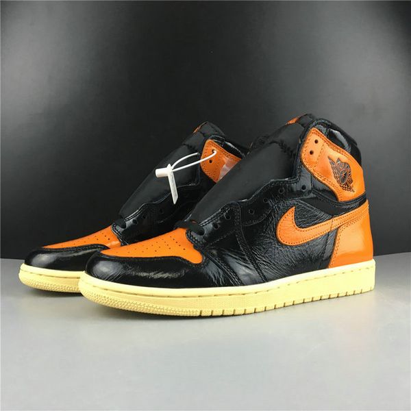 2019 new 1 retro shattered backboard 555088-028 men basketball shoes 1s og shattered backboard 3.0 black orange white sneakers
2019 new 1 retro shattered backboard 555088-028 men basketball shoes 1s og shattered backboard 3.0 black orange white sneakers