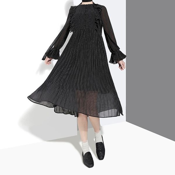 2019 new spring summer round neck long flare sleeve black dot printed pleated loose bandage dress women fashion, White;black
2019 new spring summer round neck long flare sleeve black dot printed pleated loose bandage dress women fashion, White;black
