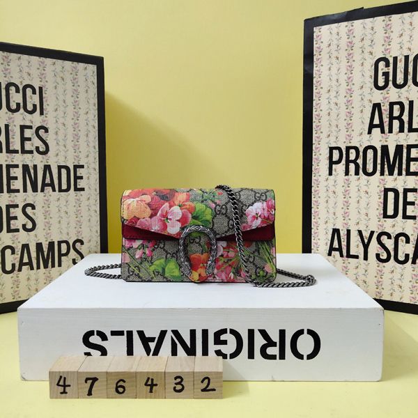 wholesale new fashion luxury leather ladies messenger bag fashion shoulder bag portable presbyopia mobile wallet with box
wholesale new fashion luxury leather ladies messenger bag fashion shoulder bag portable presbyopia mobile wallet with box