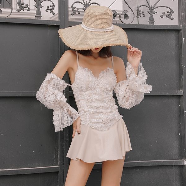 2020 sling one-piece swimming skirt type large size bikini sling swimsuit backless lace bikini swimsuit, White;black
2020 sling one-piece swimming skirt type large size bikini sling swimsuit backless lace bikini swimsuit, White;black