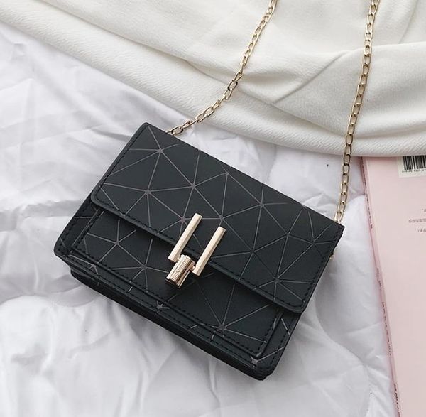 Designer Bag Female 2020 New Small Square Bag Korean Version of The Tide Chain Bag Wild Shoulder Messenger Free Shipping
Designer Bag Female 2020 New Small Square Bag Korean Version of The Tide Chain Bag Wild Shoulder Messenger Free Shipping