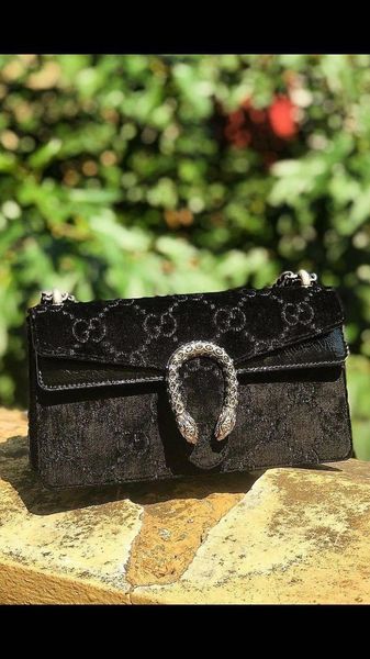 luxury celebrity design letter embossing metal buckle marmont shoulder bag women genuine leather velvet crossbody bag
luxury celebrity design letter embossing metal buckle marmont shoulder bag women genuine leather velvet crossbody bag