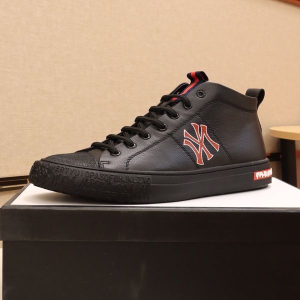 q7 fashion luxury casual men's shoes outdoor sports running travel men's shoes original box packaging fast delivery, Black
q7 fashion luxury casual men's shoes outdoor sports running travel men's shoes original box packaging fast delivery, Black