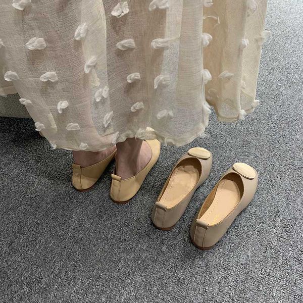 2020 new summer ins one pedal with a pair of skirt shoes tide flat casual casual beanie shoes, Black
2020 new summer ins one pedal with a pair of skirt shoes tide flat casual casual beanie shoes, Black