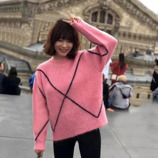 2019 new winter temperament round neck hit the color line women mohair loose knit sweater, White;black
2019 new winter temperament round neck hit the color line women mohair loose knit sweater, White;black