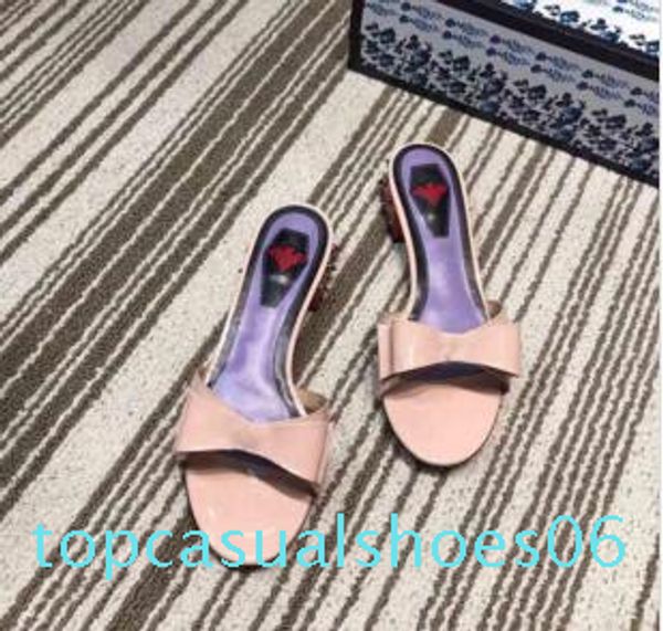2019 women super-luxury low-heeled sandals, super beautiful pure handmade designer spring and summer sandals, quality, Black
2019 women super-luxury low-heeled sandals, super beautiful pure handmade designer spring and summer sandals, quality, Black