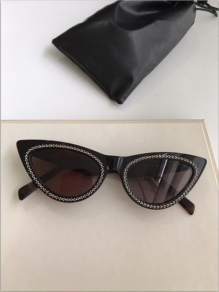 new 40191 mens sunglasses men sun glasses women sunglasses fashion style protects eyes gafas de sol lunettes de soleil with box, White;black
new 40191 mens sunglasses men sun glasses women sunglasses fashion style protects eyes gafas de sol lunettes de soleil with box, White;black