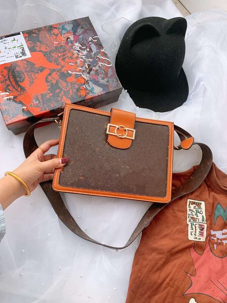 2020 joker receive a genuine leather handbag head layer cowhide presbyopic bag women's shoulder bags lady's hand a designer should
2020 joker receive a genuine leather handbag head layer cowhide presbyopic bag women's shoulder bags lady's hand a designer should
