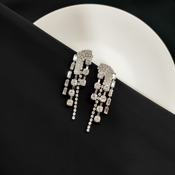 dominated contracted long women temperament korean delicate crystal tassel drop earrings jewelry new 2019 joker fashion earrings, Silver
dominated contracted long women temperament korean delicate crystal tassel drop earrings jewelry new 2019 joker fashion earrings, Silver