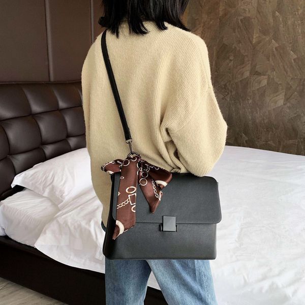 the new pu leather ladies european and american style shoulder messenger bag retro leather underarm bag large capacity
the new pu leather ladies european and american style shoulder messenger bag retro leather underarm bag large capacity