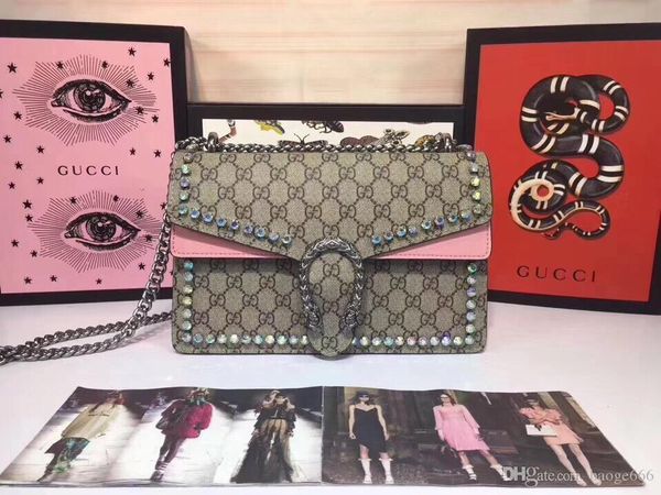 2020 fashion men's and women's leather bag, single shoulder bag, double shoulder bag, christmas gift model:400249 size: 28-19-9cm
2020 fashion men's and women's leather bag, single shoulder bag, double shoulder bag, christmas gift model:400249 size: 28-19-9cm