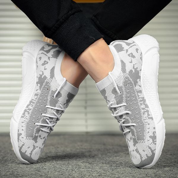 2020 ultralight men running shoes md bottom sock male sneaker lace-up mix color flat walking shoe knitted upper athletic trainer
2020 ultralight men running shoes md bottom sock male sneaker lace-up mix color flat walking shoe knitted upper athletic trainer