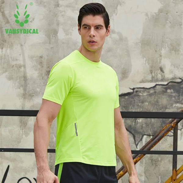 running jerseys vansydical men's sports t-shirts basketball short sleeve breathable fitness workout jogging sportswear gym tee, Black;blue
running jerseys vansydical men's sports t-shirts basketball short sleeve breathable fitness workout jogging sportswear gym tee, Black;blue