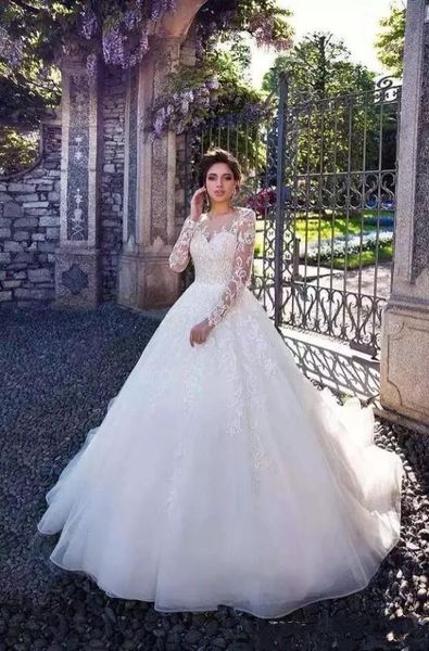 2020 new white tulle long sleeve muslim ball gown wedding dresses lace crystal mariage plus size wedding gowns abito da sposa 
2020 new white tulle long sleeve muslim ball gown wedding dresses lace crystal mariage plus size wedding gowns abito da sposa
