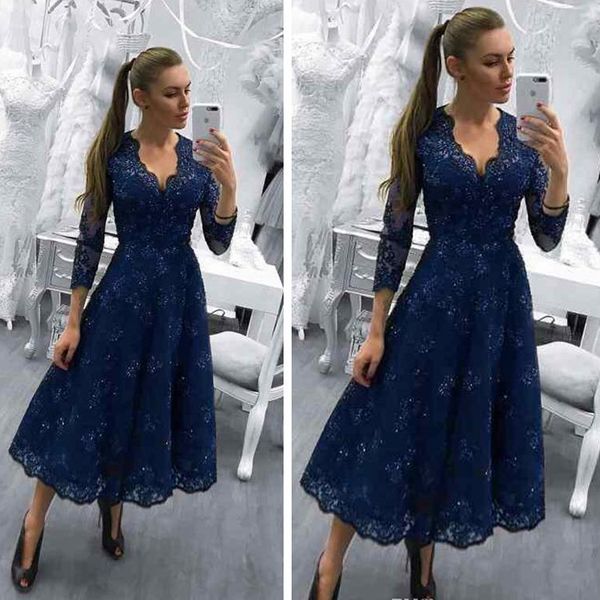 mother of the bride dresses v neck navy blue long sleeves lace appliques beaded wedding guest dress tea length evening gowns, Black;red
mother of the bride dresses v neck navy blue long sleeves lace appliques beaded wedding guest dress tea length evening gowns, Black;red