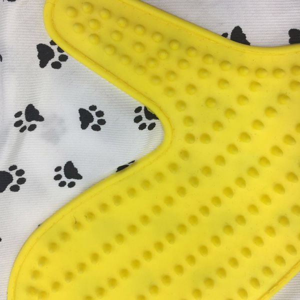 silicon five finger glove for grooming pet dog clean footprint cat brush glove animal cat supplies pet gloves hair comb
silicon five finger glove for grooming pet dog clean footprint cat brush glove animal cat supplies pet gloves hair comb